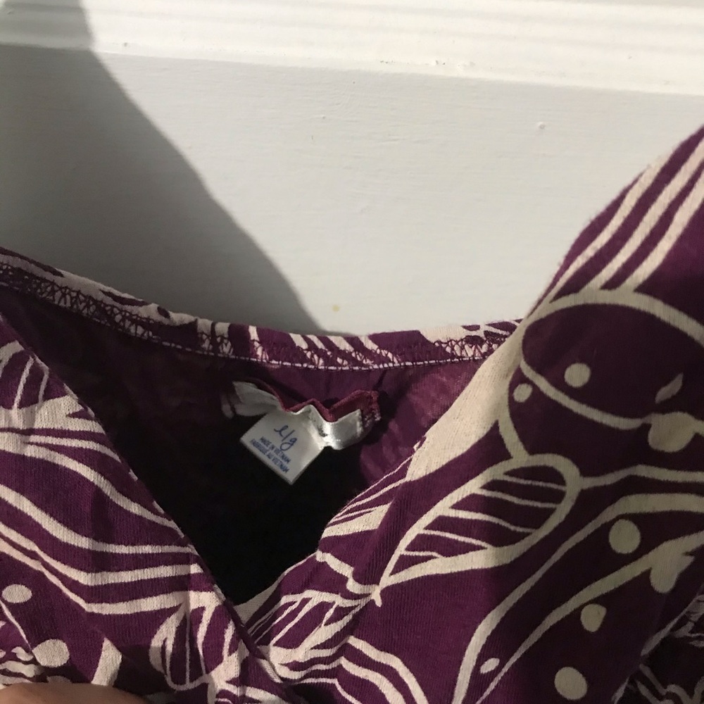 Size. L Floral Tank Top. Belted - Picture 5 of 5